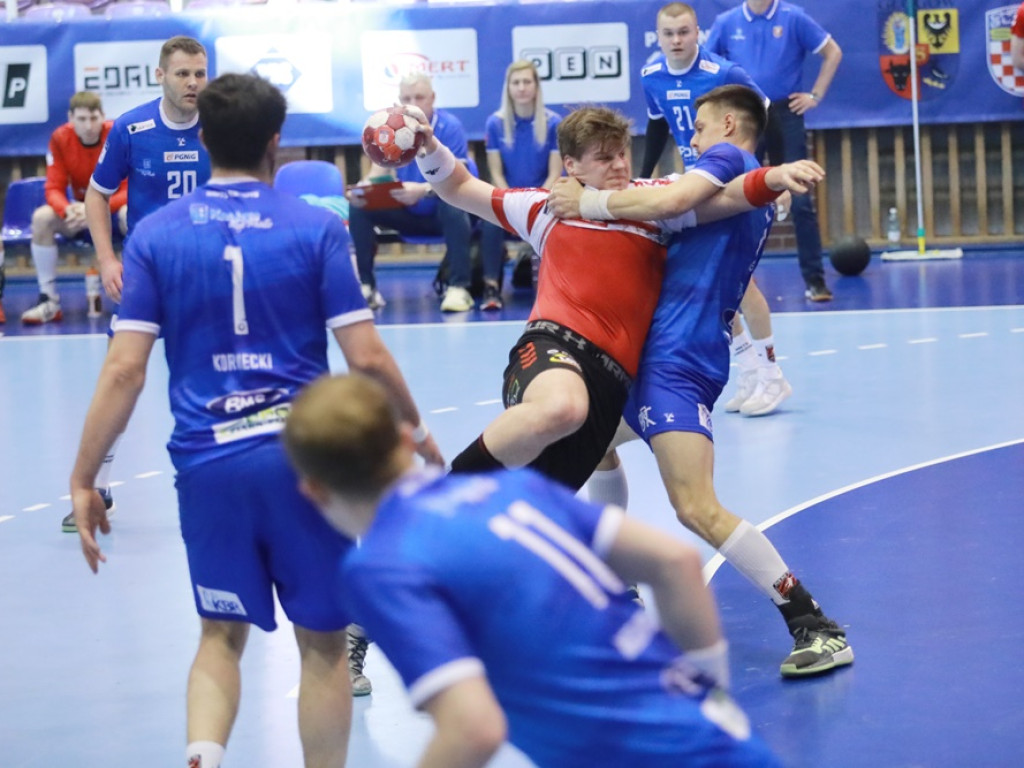 Co to był za mecz! Chrobry pokonał MMTS, kibice świętowali [ZDJĘCIA]