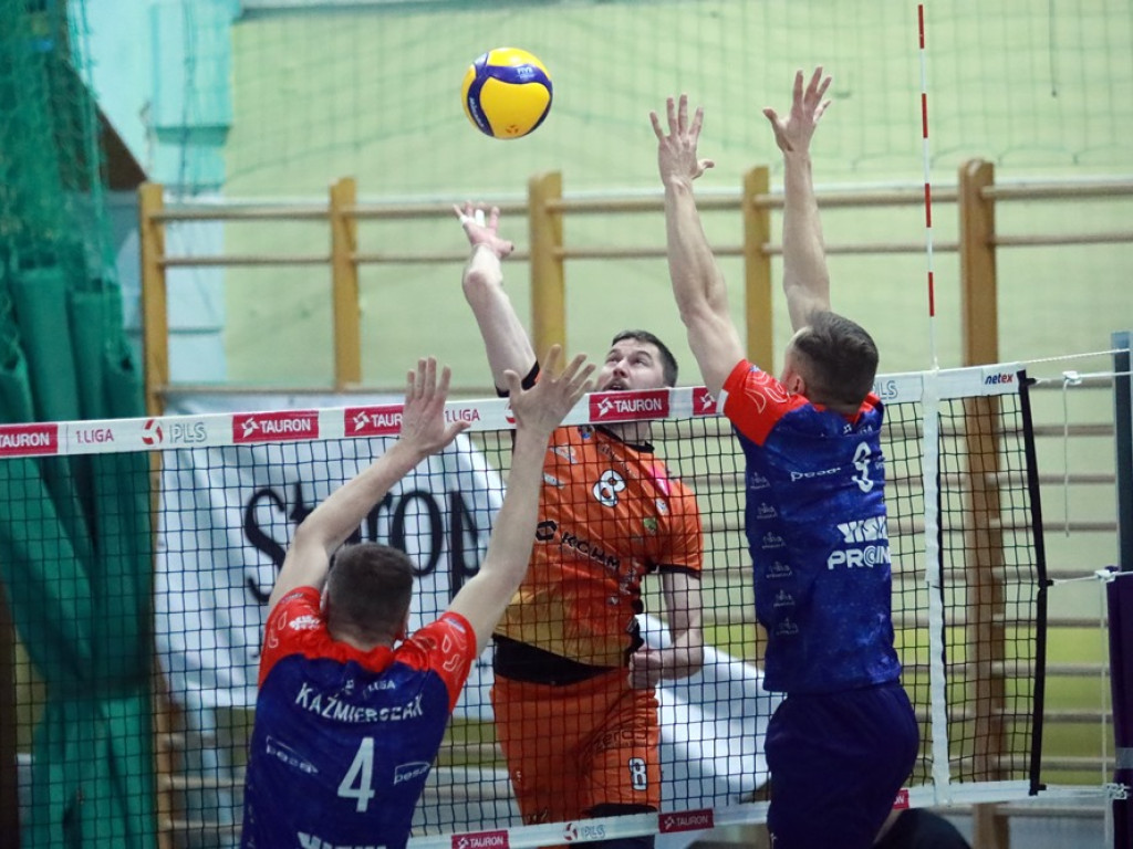 Punkty wyjechały z Głogowa. Porażka siatkarzy Chrobrego [ZDJĘCIA]