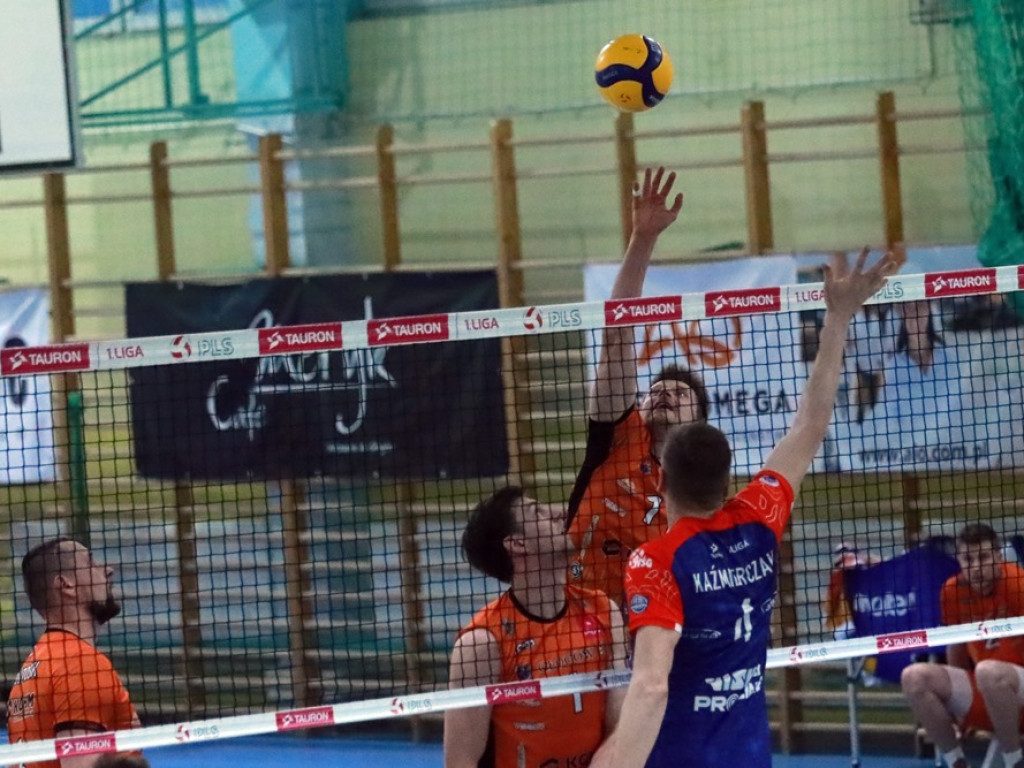 Punkty wyjechały z Głogowa. Porażka siatkarzy Chrobrego [ZDJĘCIA]