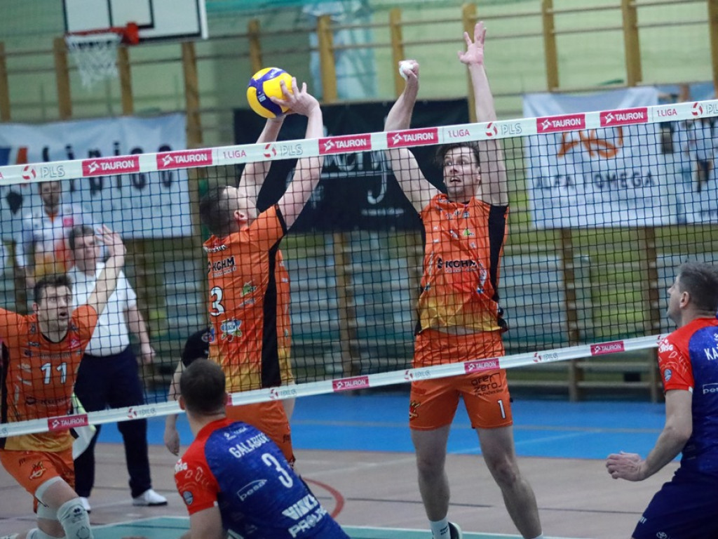 Punkty wyjechały z Głogowa. Porażka siatkarzy Chrobrego [ZDJĘCIA]
