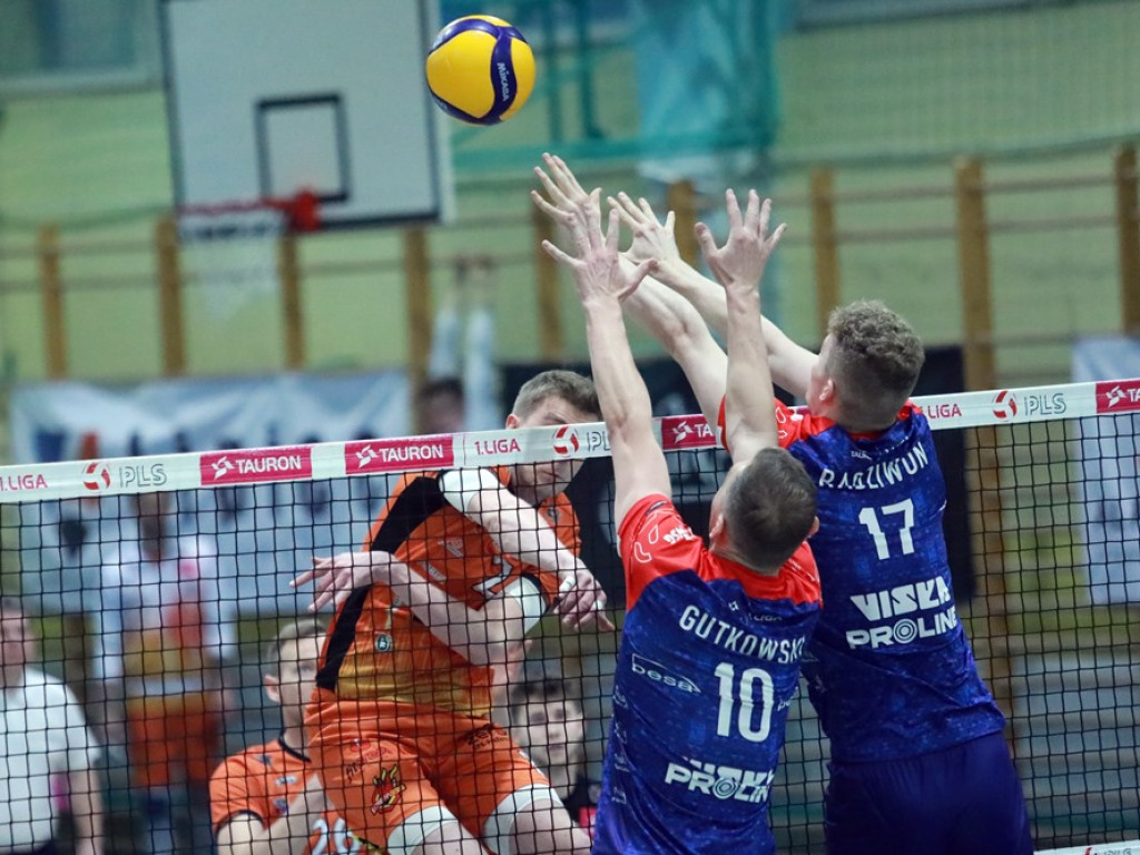 Punkty wyjechały z Głogowa. Porażka siatkarzy Chrobrego [ZDJĘCIA]