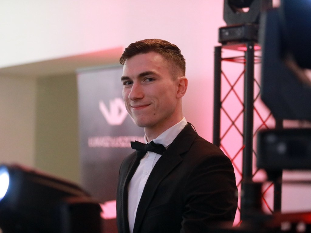 Studniówka w Szkole Mistrzostwa Sportowego [ZDJĘCIA]