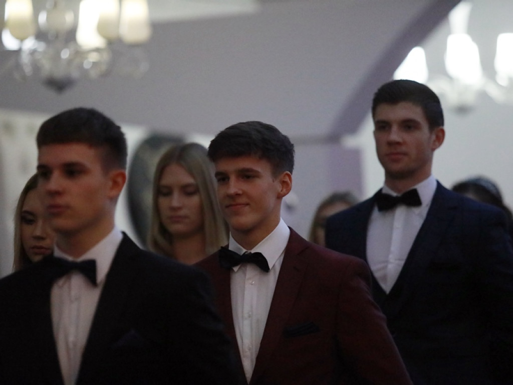 Studniówka w Szkole Mistrzostwa Sportowego [ZDJĘCIA]