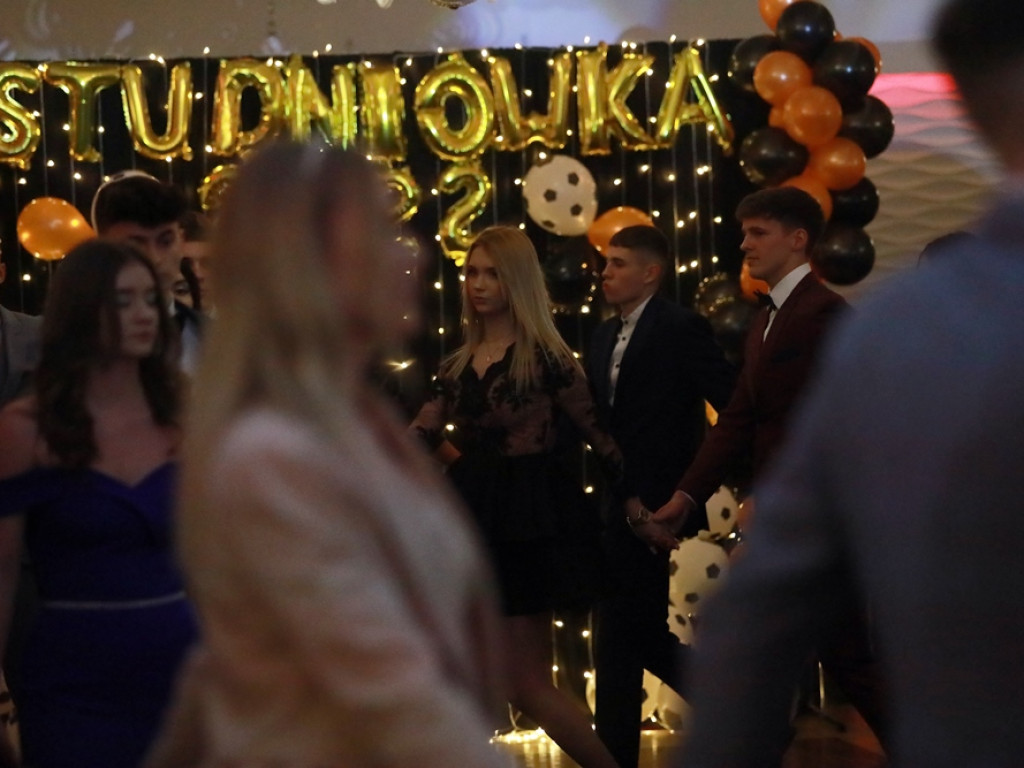 Studniówka w Szkole Mistrzostwa Sportowego [ZDJĘCIA]