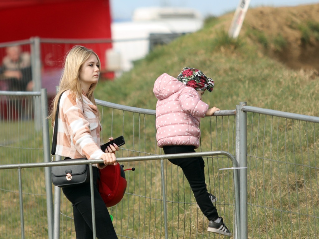 Ryk silników słychać z daleka. Trwa inauguracja mistrzostw Polski na Górkowie [ZDJĘCIA]