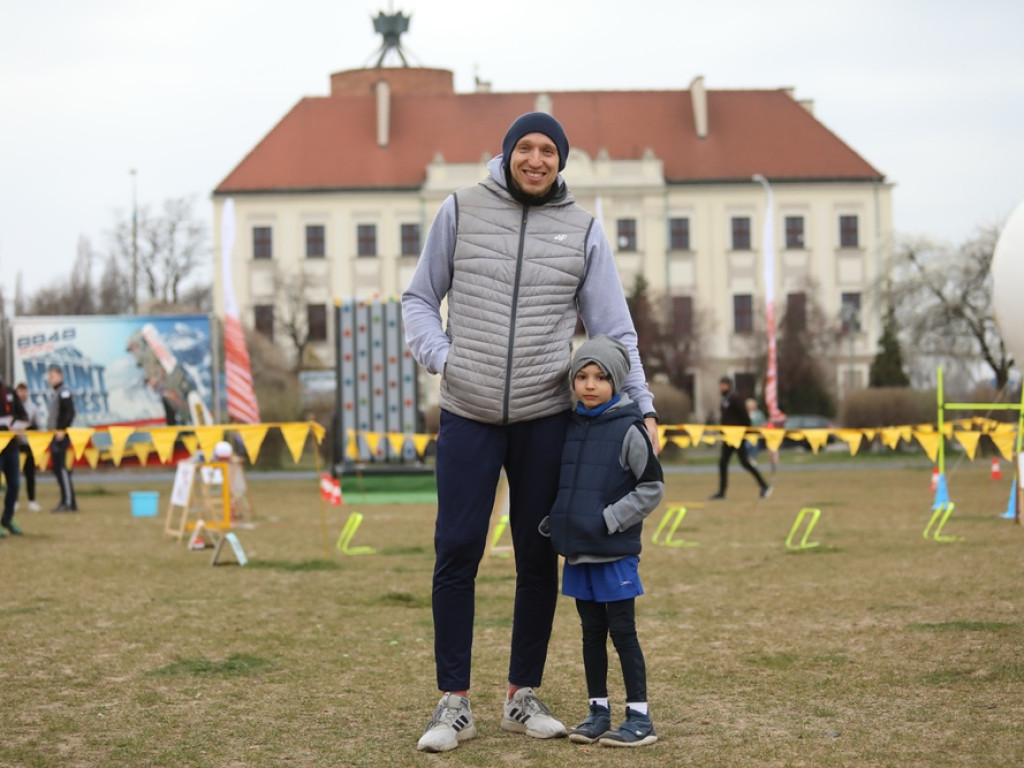Dzieci, rodzice i dziadkowie na bulwarze. Górski: Bieg to najprostsza forma ruchu [ZDJĘCIA]