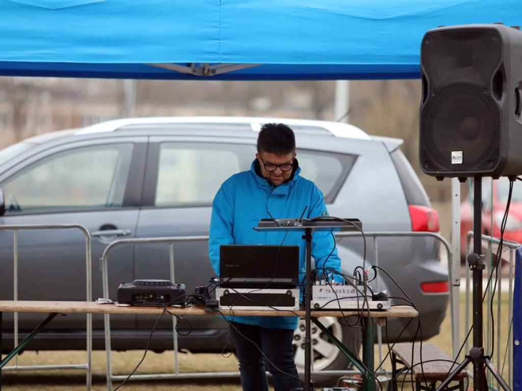 Dzieci, rodzice i dziadkowie na bulwarze. Górski: Bieg to najprostsza forma ruchu [ZDJĘCIA]