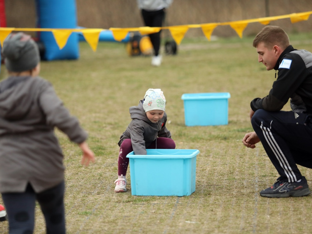 Dzieci, rodzice i dziadkowie na bulwarze. Górski: Bieg to najprostsza forma ruchu [ZDJĘCIA]
