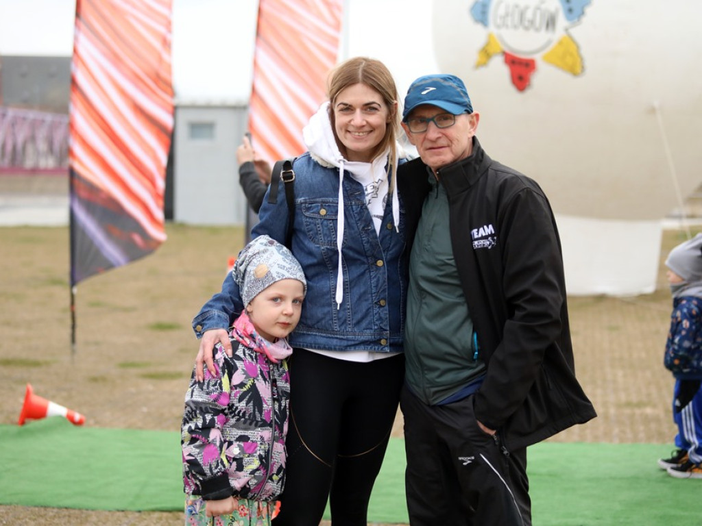 Dzieci, rodzice i dziadkowie na bulwarze. Górski: Bieg to najprostsza forma ruchu [ZDJĘCIA]