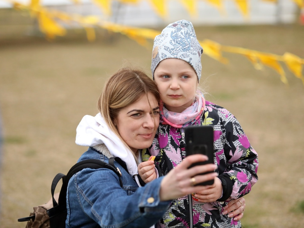 Dzieci, rodzice i dziadkowie na bulwarze. Górski: Bieg to najprostsza forma ruchu [ZDJĘCIA]