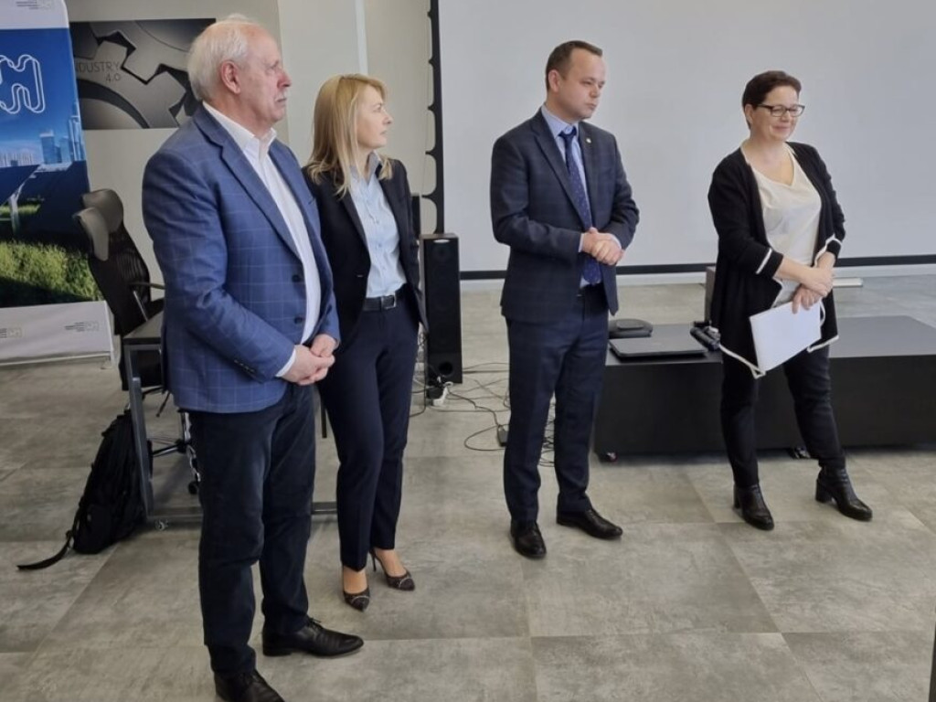Zielona energia się opłaca. Wszystkim!