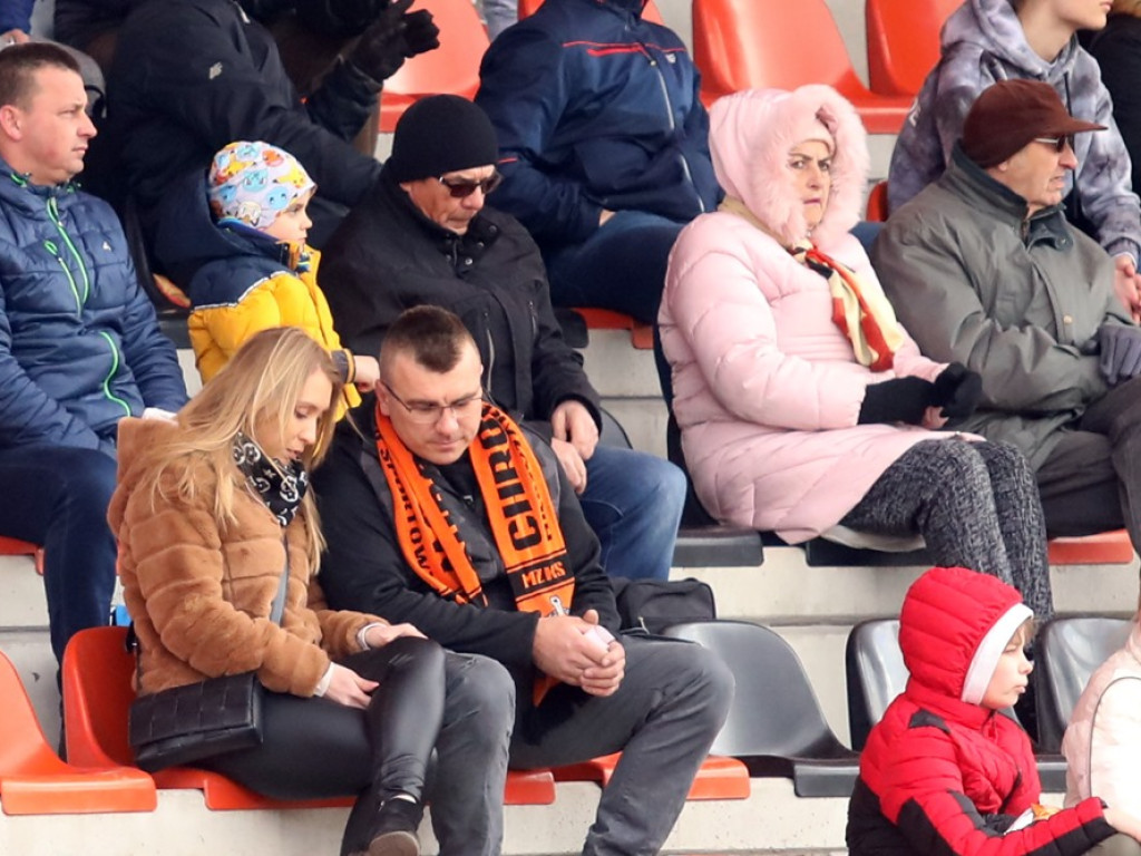 Tylko remis! Chrobry prowadził już z Puszczą... 2:0, ale rywal wyrównał w końcówce [ZDJĘCIA]