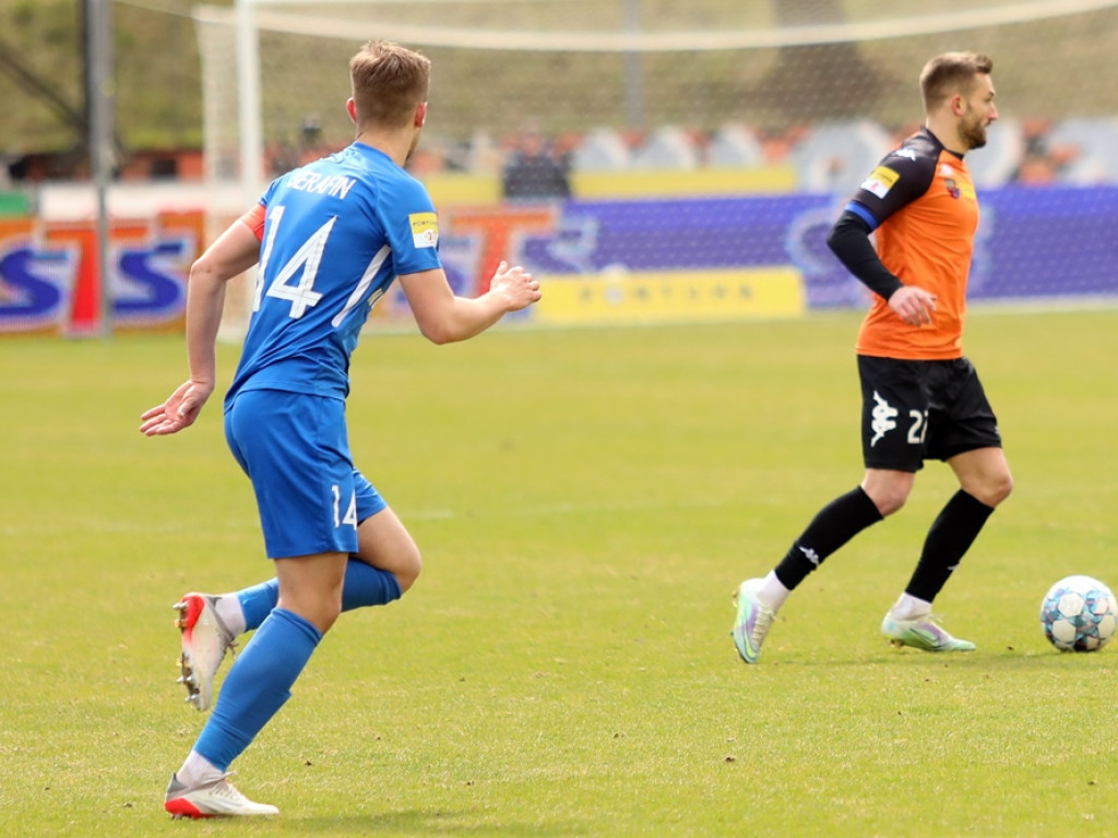 Tylko remis! Chrobry prowadził już z Puszczą... 2:0, ale rywal wyrównał w końcówce [ZDJĘCIA]