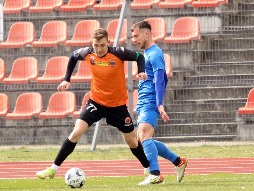 Tylko remis! Chrobry prowadził już z Puszczą... 2:0, ale rywal wyrównał w końcówce [ZDJĘCIA]