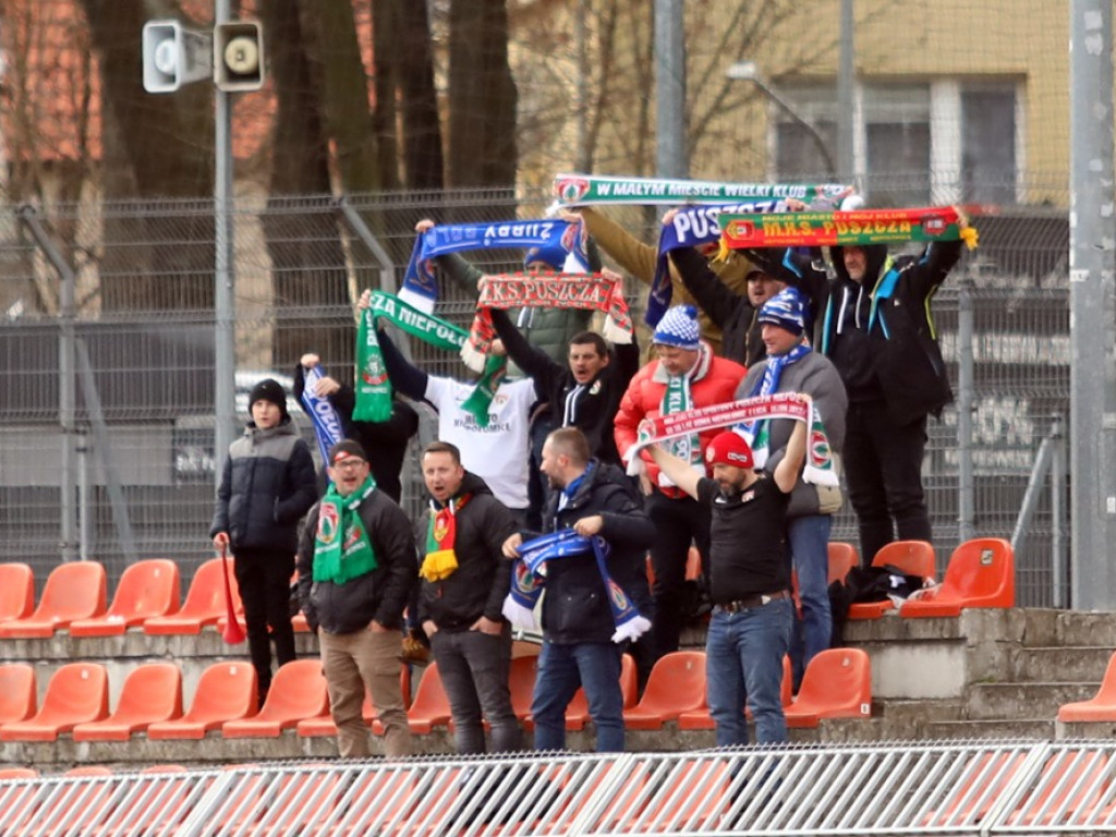 Tylko remis! Chrobry prowadził już z Puszczą... 2:0, ale rywal wyrównał w końcówce [ZDJĘCIA]