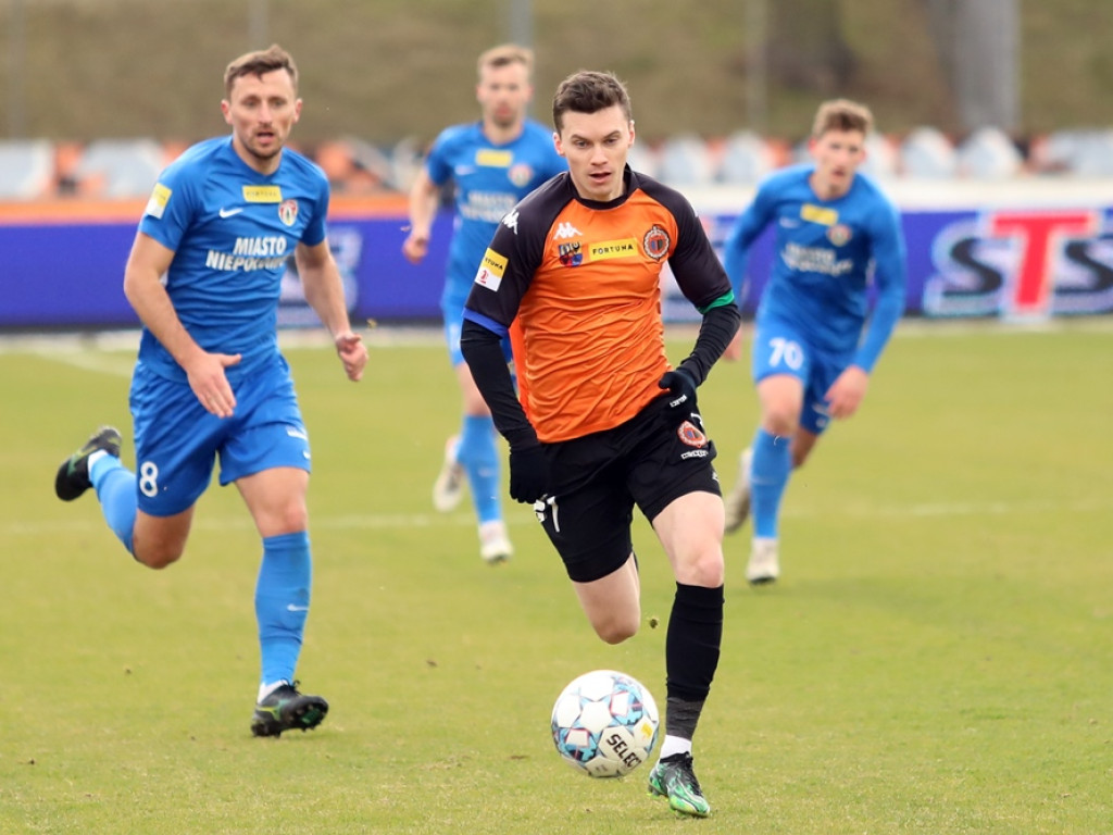 Tylko remis! Chrobry prowadził już z Puszczą... 2:0, ale rywal wyrównał w końcówce [ZDJĘCIA]