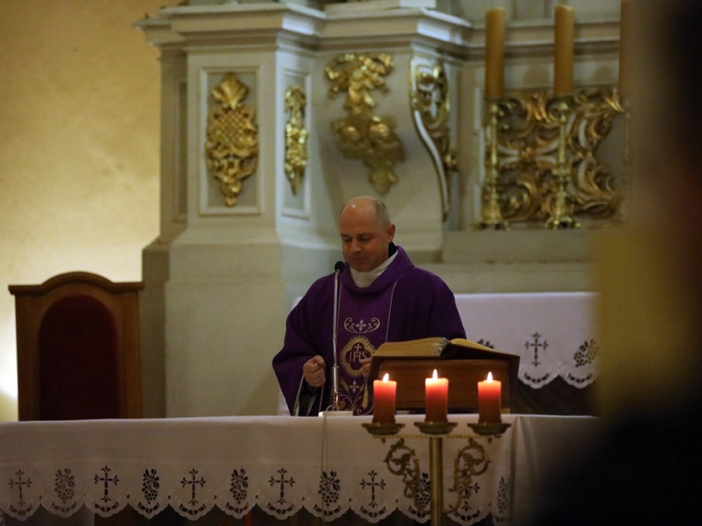Głogowianie wyruszyli w Ekstremalną Drogę Krzyżową [ZDJĘCIA]