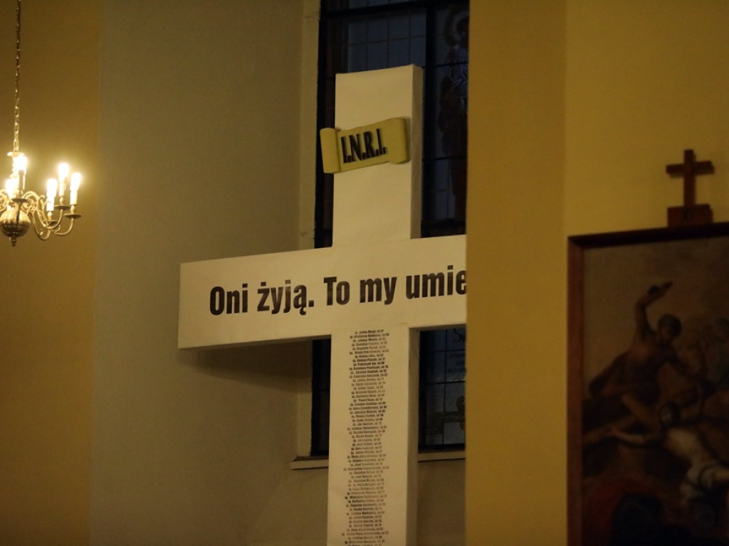 Głogowianie wyruszyli w Ekstremalną Drogę Krzyżową [ZDJĘCIA]