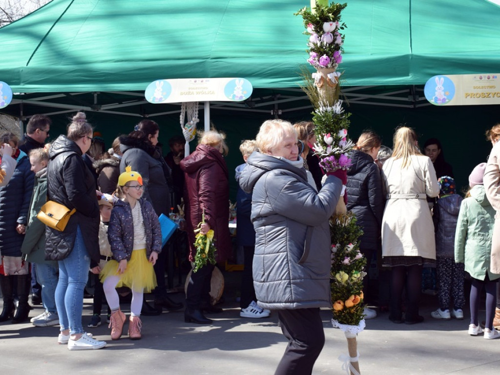 Baby wielkanocne, baranki, kurczaczki, jaja i ozdoby na świąteczny stół [ZDJĘCIA]