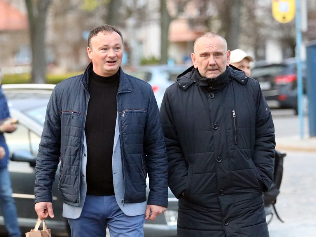 Uroczystości pod pomnikiem. Zubowski: Katastrofa smoleńska? Nadal więcej pytań... niż odpowiedzi [ZDJĘCIA]