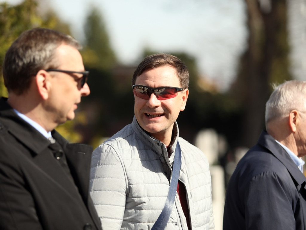 Pamiętają o zbrodni katyńskiej. Pilecki: Jechali bydlęcymi wagonami Polacy, Białorusini i Ukraińcy [ZDJĘCIA]
