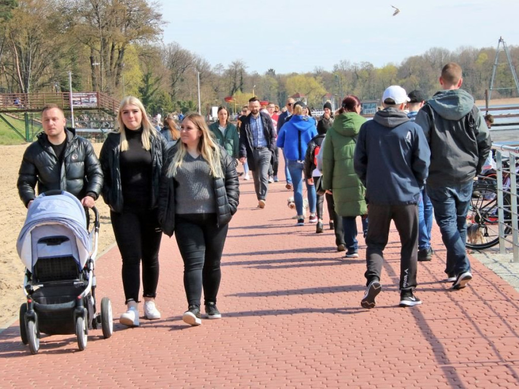 Głogowianin przyjechał do Sławy takim motocyklem! Ale wzbudził zainteresowanie [ZDJĘCIA]