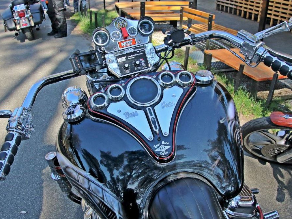 Głogowianin przyjechał do Sławy takim motocyklem! Ale wzbudził zainteresowanie [ZDJĘCIA]