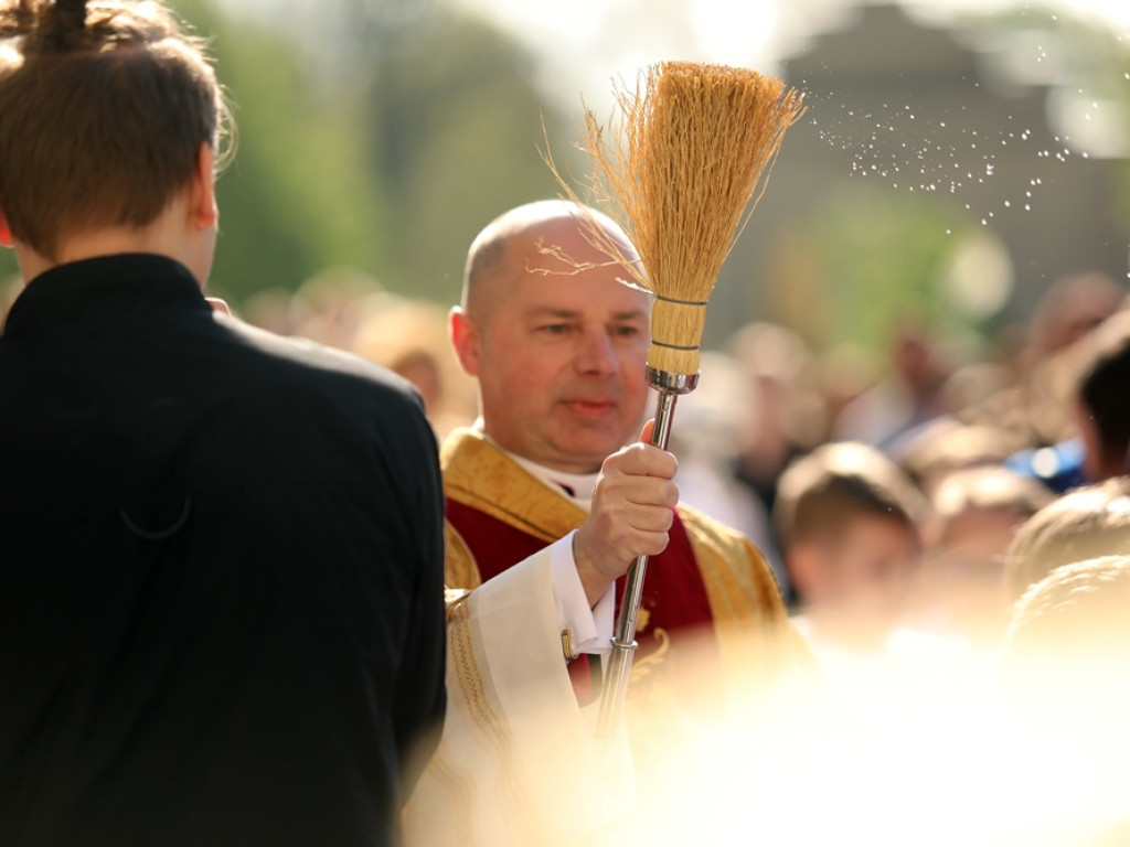 Pierwsza Komunia Święta w parafii Bożego Ciała w Głogowie [ZDJĘCIA]