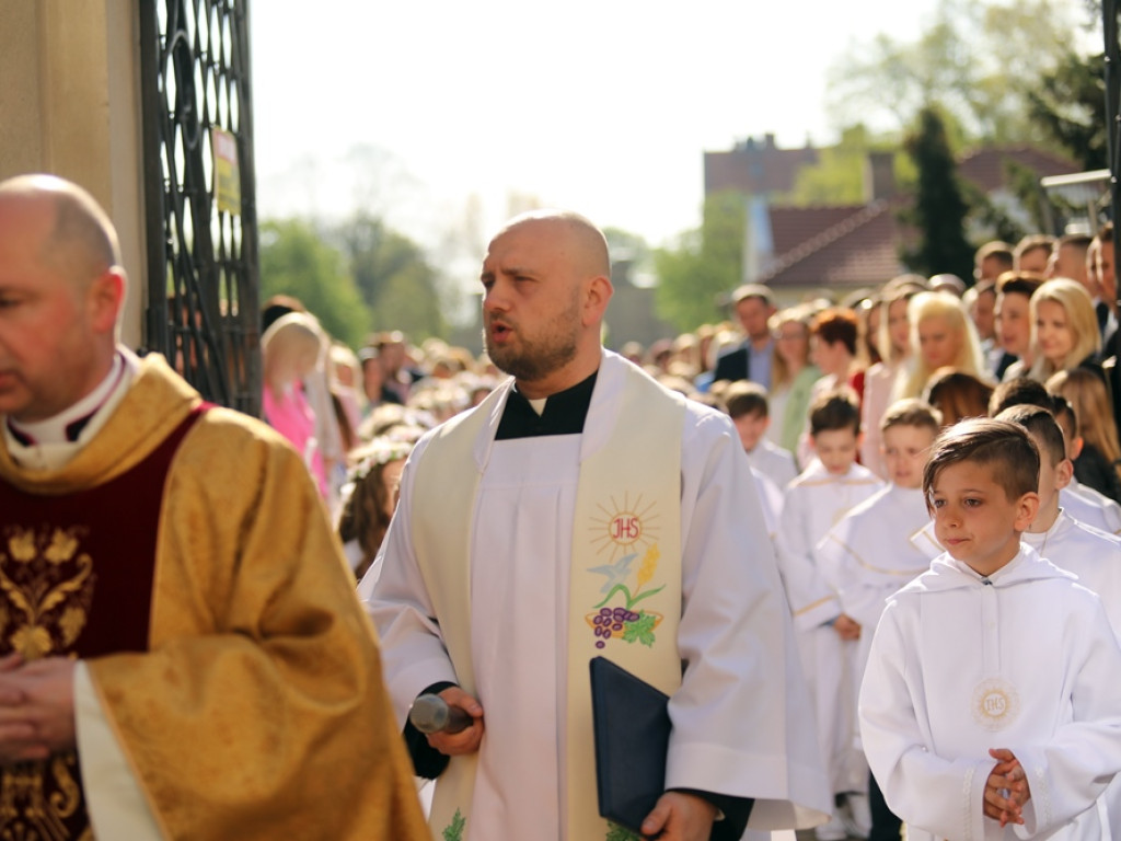 Pierwsza Komunia Święta w parafii Bożego Ciała w Głogowie [ZDJĘCIA]