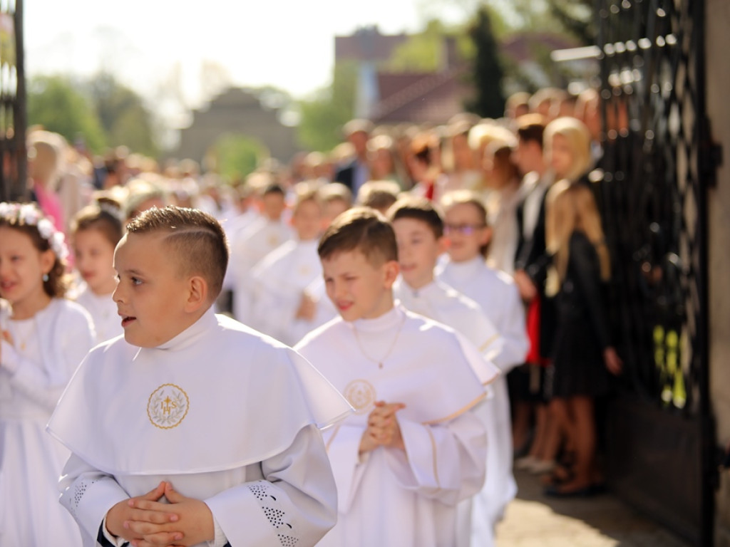 Pierwsza Komunia Święta w parafii Bożego Ciała w Głogowie [ZDJĘCIA]