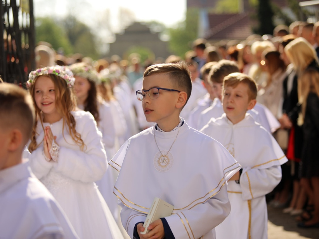 Pierwsza Komunia Święta w parafii Bożego Ciała w Głogowie [ZDJĘCIA]