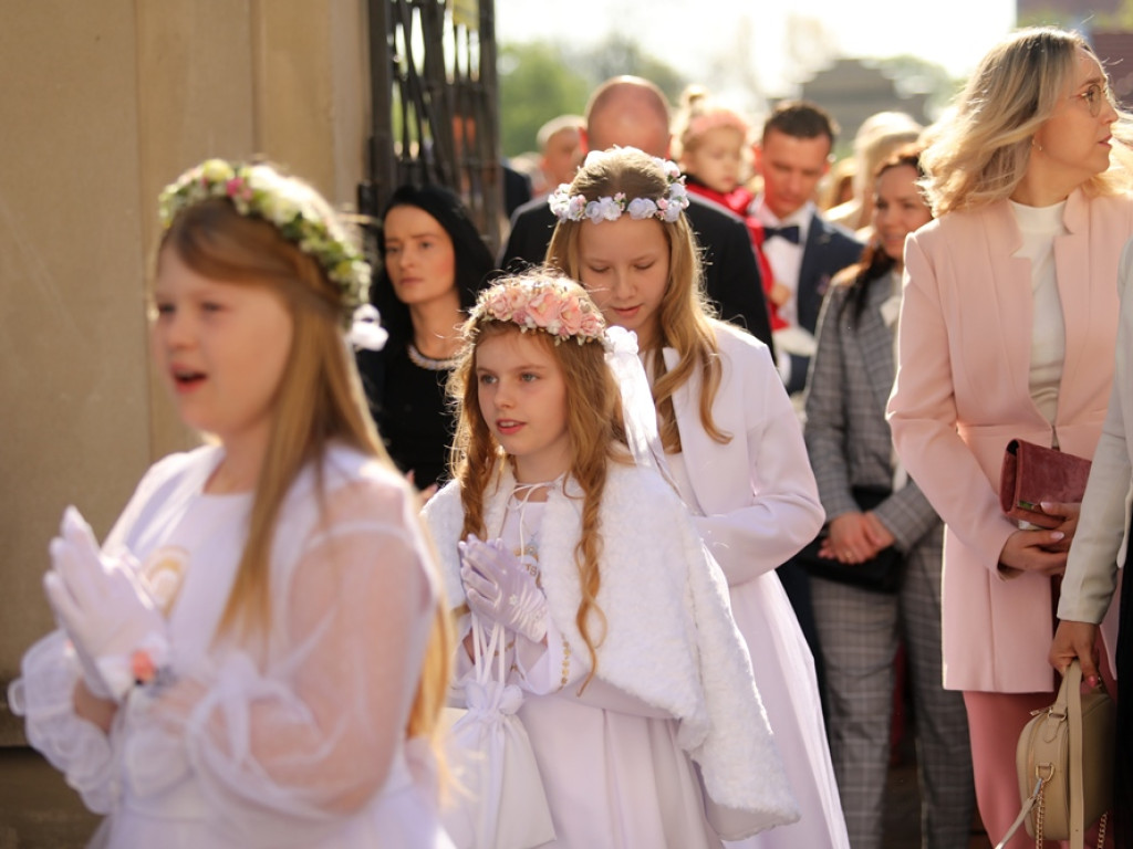 Pierwsza Komunia Święta w parafii Bożego Ciała w Głogowie [ZDJĘCIA]