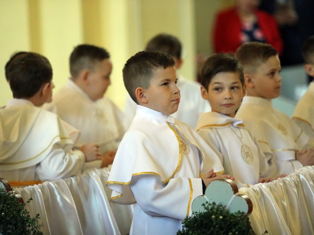 Pierwsza Komunia Święta w parafii Bożego Ciała w Głogowie [ZDJĘCIA]
