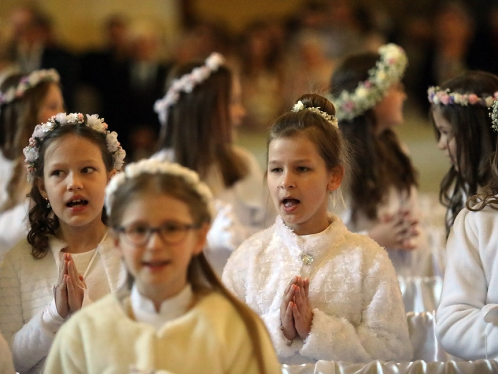 Pierwsza Komunia Święta w parafii Bożego Ciała w Głogowie [ZDJĘCIA]