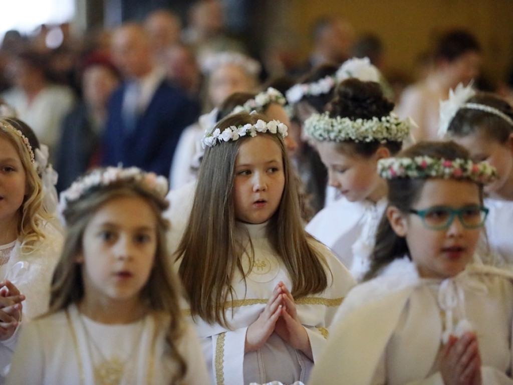 Pierwsza Komunia Święta w parafii Bożego Ciała w Głogowie [ZDJĘCIA]