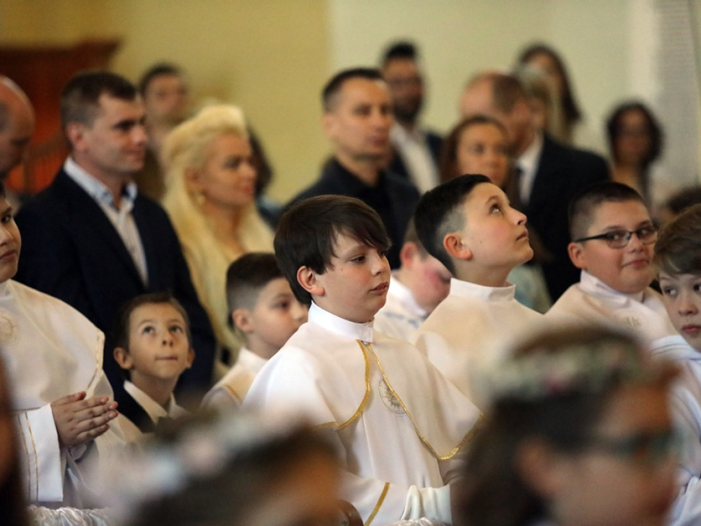 Pierwsza Komunia Święta w parafii Bożego Ciała w Głogowie [ZDJĘCIA]