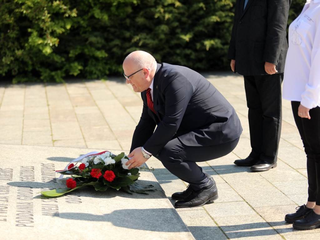 Nowa Lewica uczciła 1 maja. Borecki: Święto Pracy nie jest komunistycznym [ZDJĘCIA]
