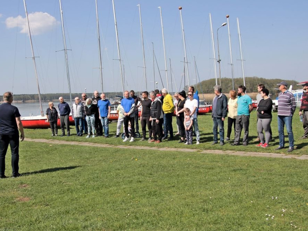 Początek żeglarskiego sezonu. Była zbiórka pod masztem [ZDJĘCIA]