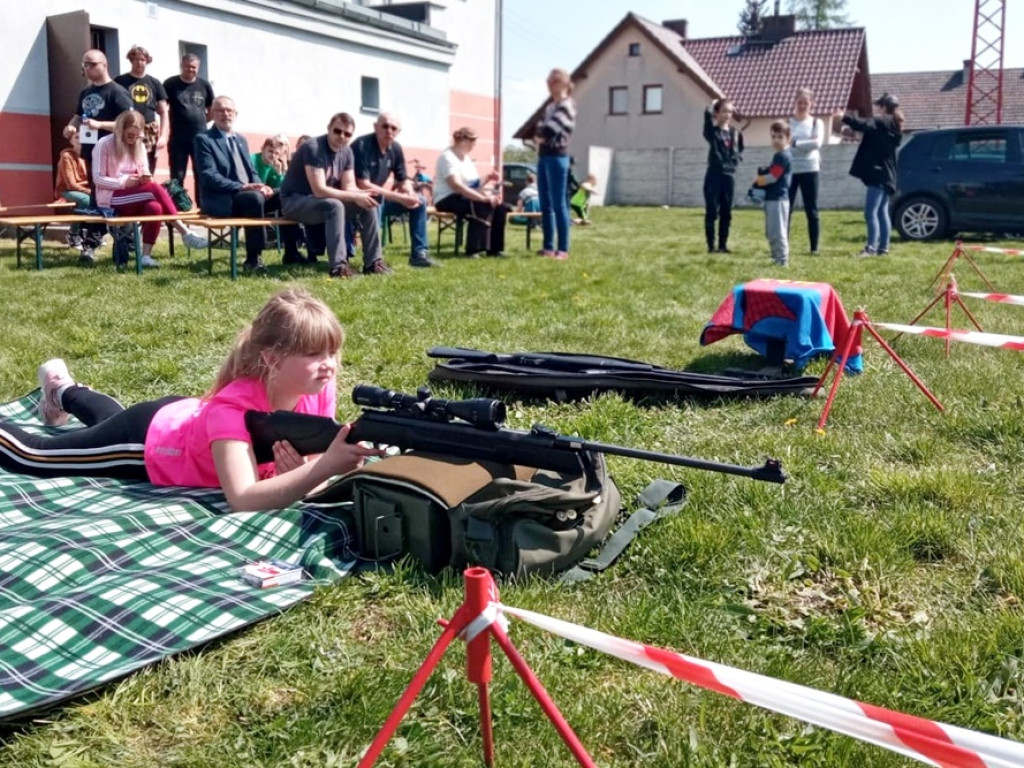 Strzelali o puchar wójta. W Radwanicach sportowa majówka