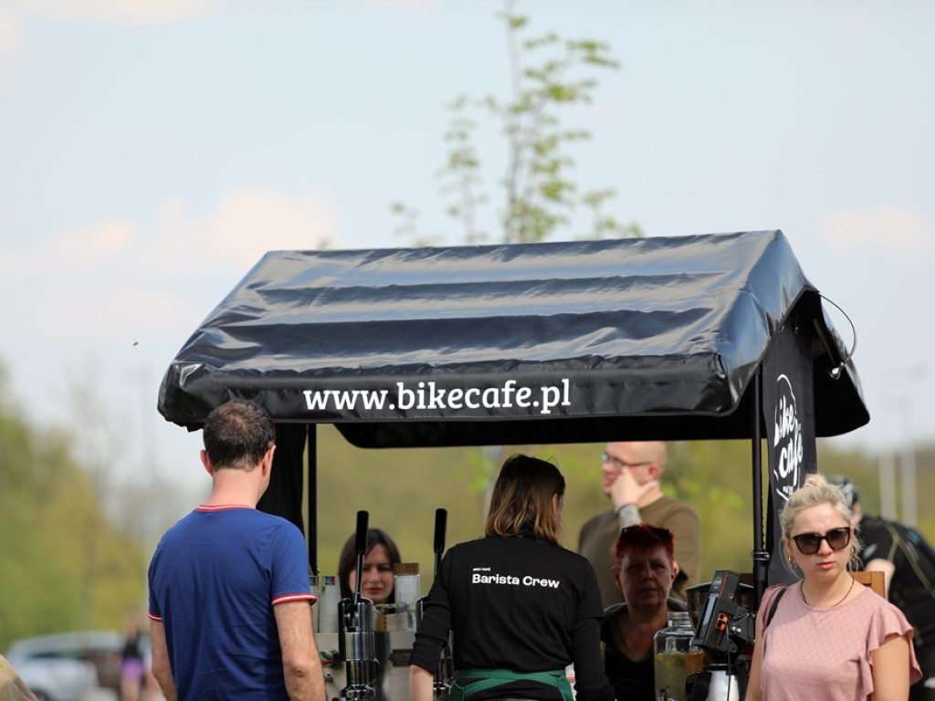 Tłumy na Festiwalu Smaków Świata. Trzeba było dowozić przedwojennego piwa z Głogowa [ZDJĘCIA]