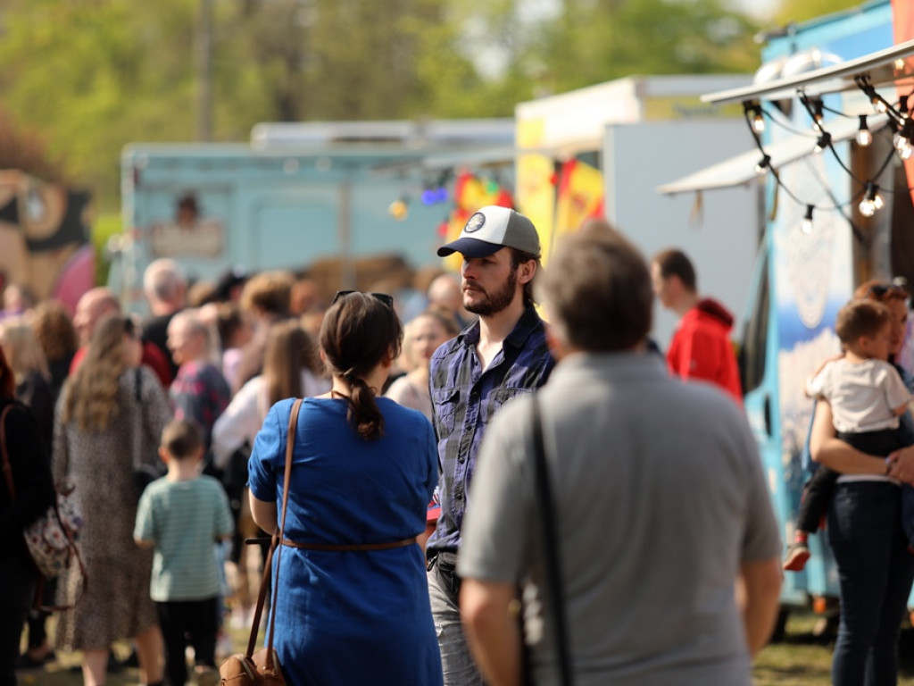 Tłumy na Festiwalu Smaków Świata. Trzeba było dowozić przedwojennego piwa z Głogowa [ZDJĘCIA]