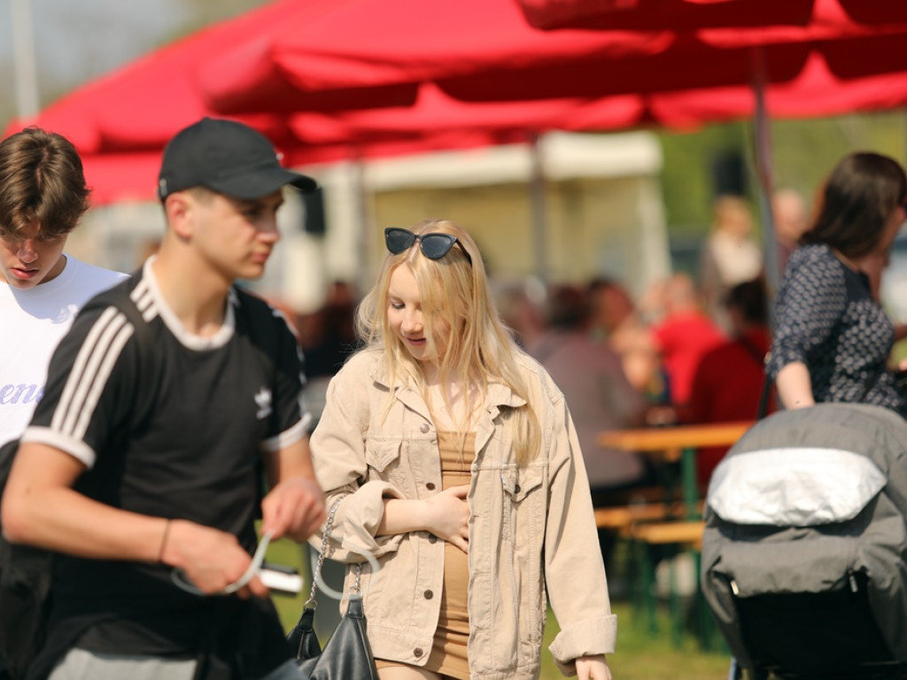 Tłumy na Festiwalu Smaków Świata. Trzeba było dowozić przedwojennego piwa z Głogowa [ZDJĘCIA]