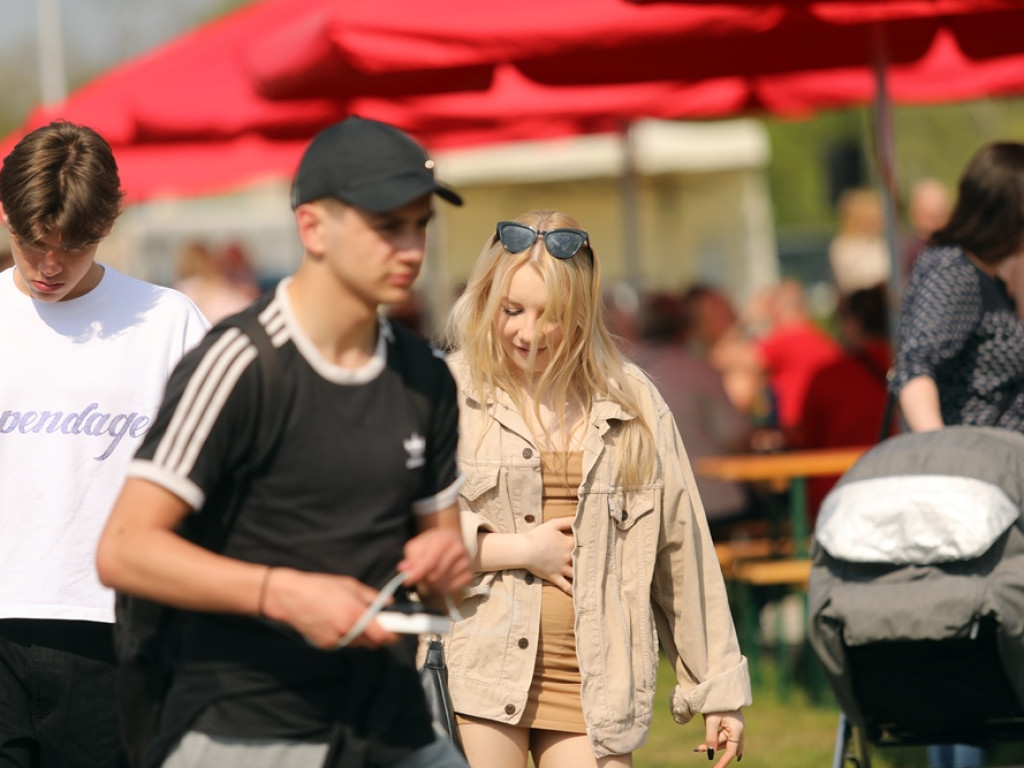 Na bulwarze są całe rodziny. Tak się bawimy ostatniego dnia tej majówki [ZDJĘCIA]
