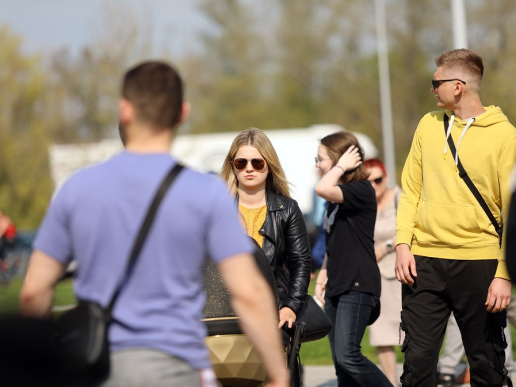 Na bulwarze są całe rodziny. Tak się bawimy ostatniego dnia tej majówki [ZDJĘCIA]