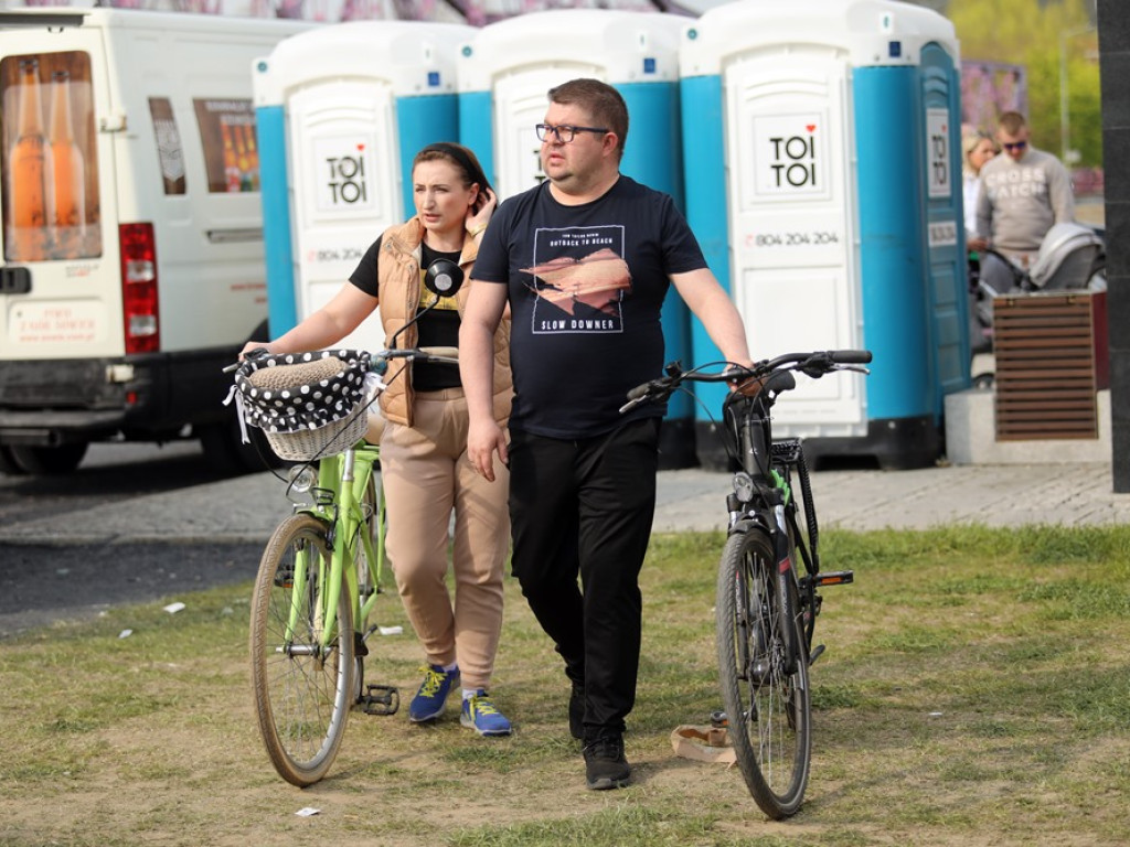 Na bulwarze są całe rodziny. Tak się bawimy ostatniego dnia tej majówki [ZDJĘCIA]