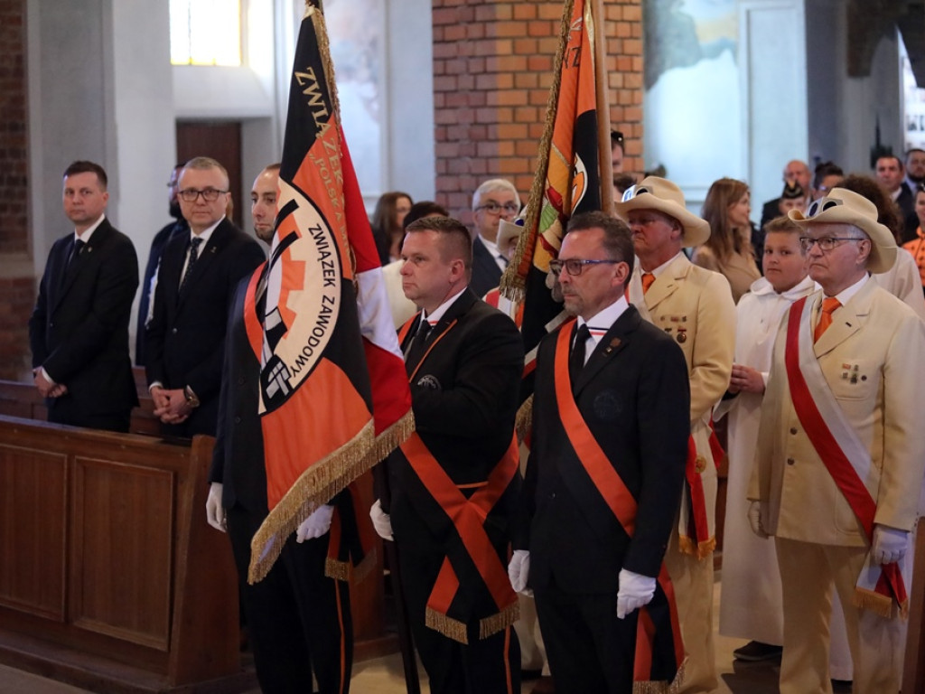 Modlili się w intencji hutników i ich rodzin [ZDJĘCIA]