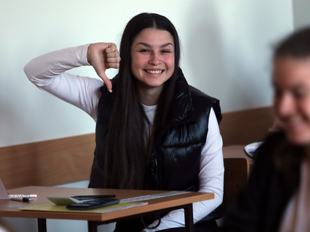 Matematyka? Stres był... maturzyści Ekonomika mają nadzieję, że jednak będzie dobrze [ZDJĘCIA]
