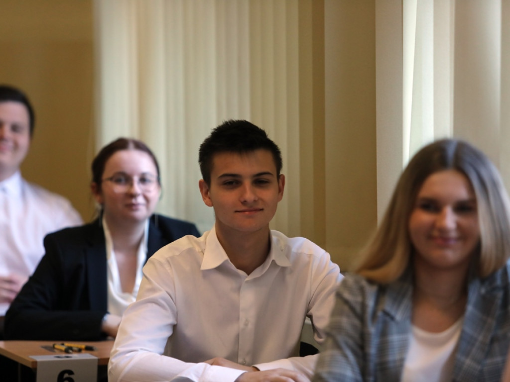 Matematyka? Stres był... maturzyści Ekonomika mają nadzieję, że jednak będzie dobrze [ZDJĘCIA]