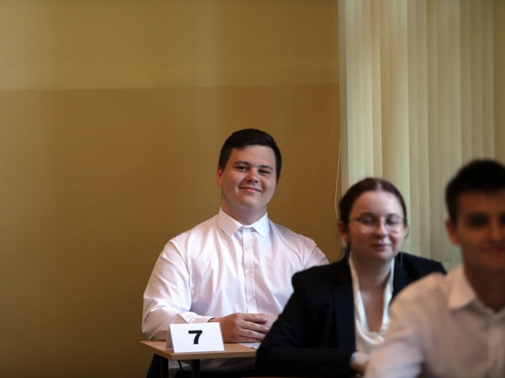 Matematyka? Stres był... maturzyści Ekonomika mają nadzieję, że jednak będzie dobrze [ZDJĘCIA]