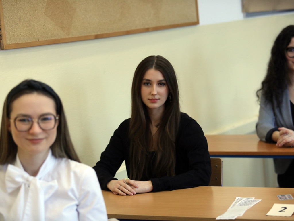Licealiści po maturze. Druga porcja zdjęć z I LO [ZDJĘCIA]